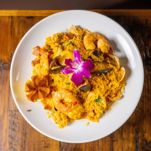 Paella Valenciana.